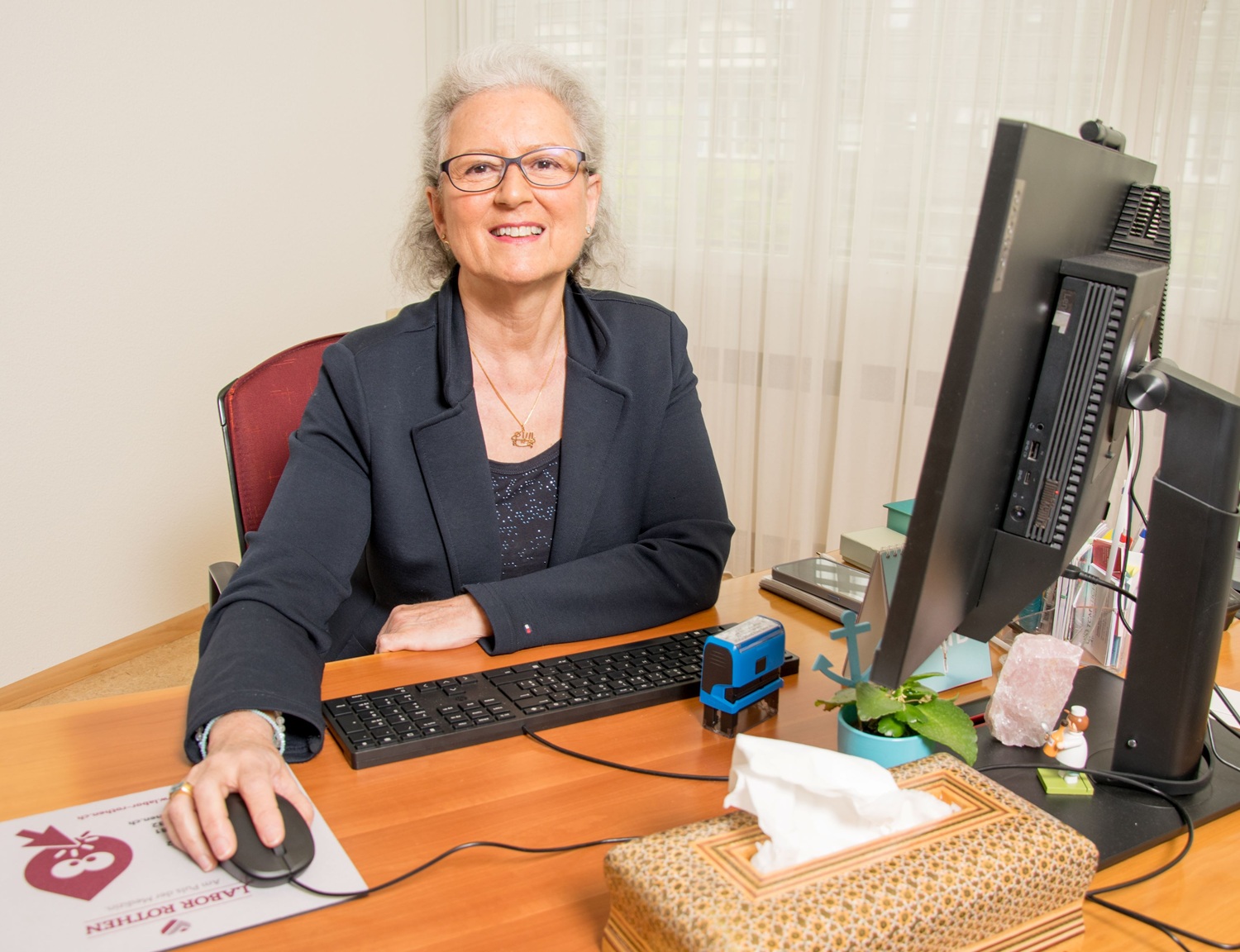 Dr. med. Irene Bonsall-Parsai